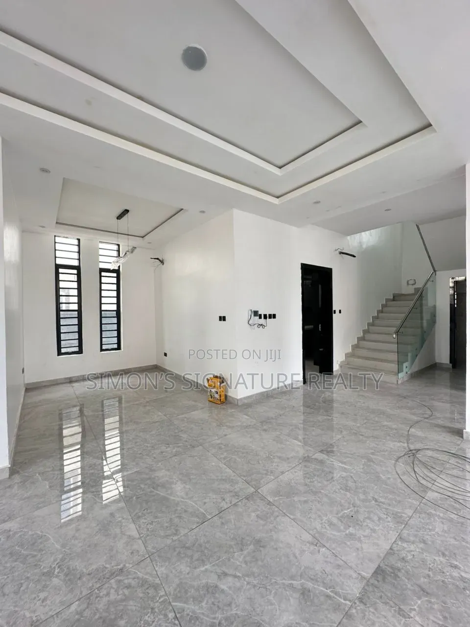 5bdrm Duplex in Osapa london for sale in Osapa london