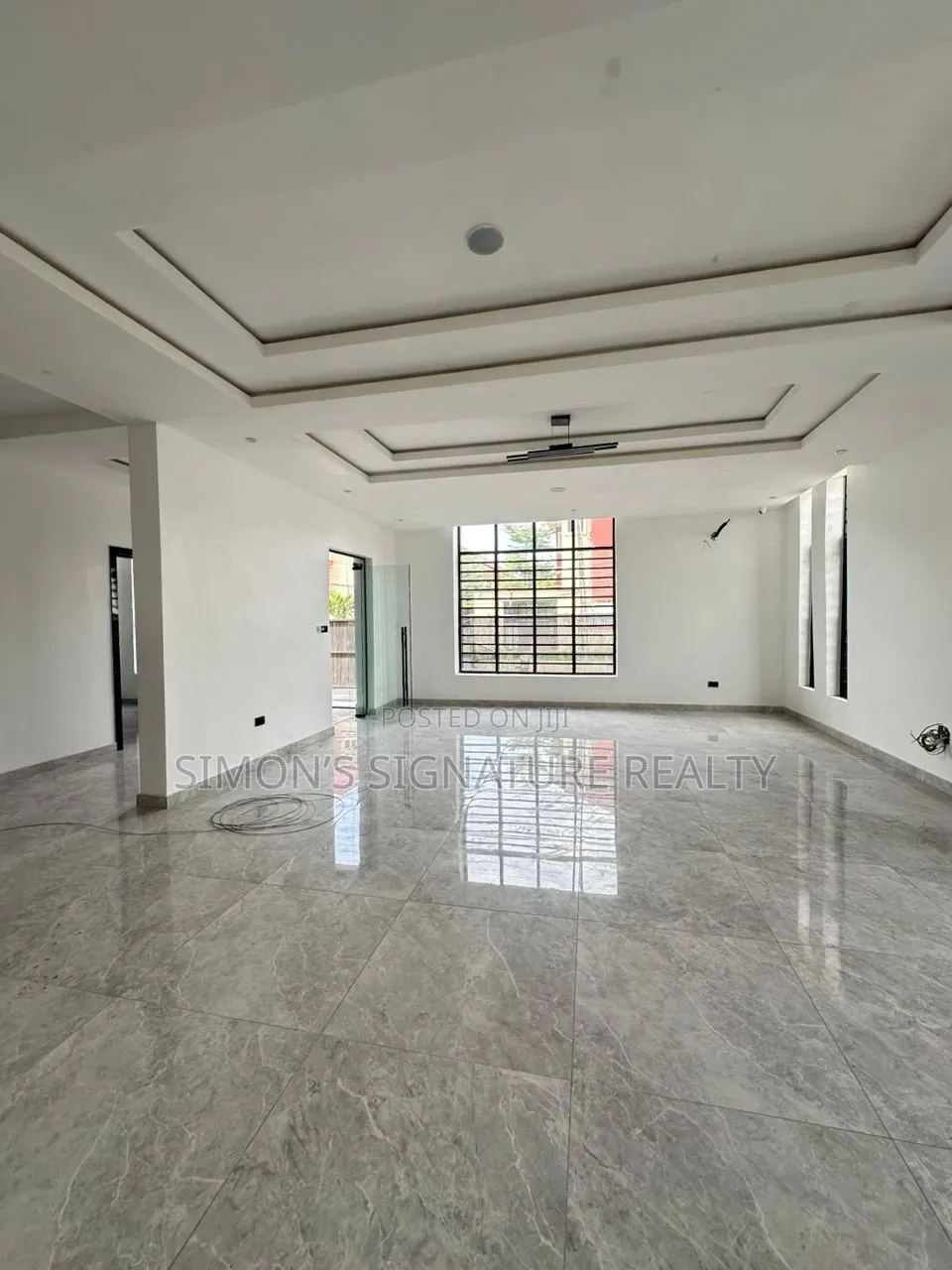 5bdrm Duplex in Osapa london for sale in Osapa london