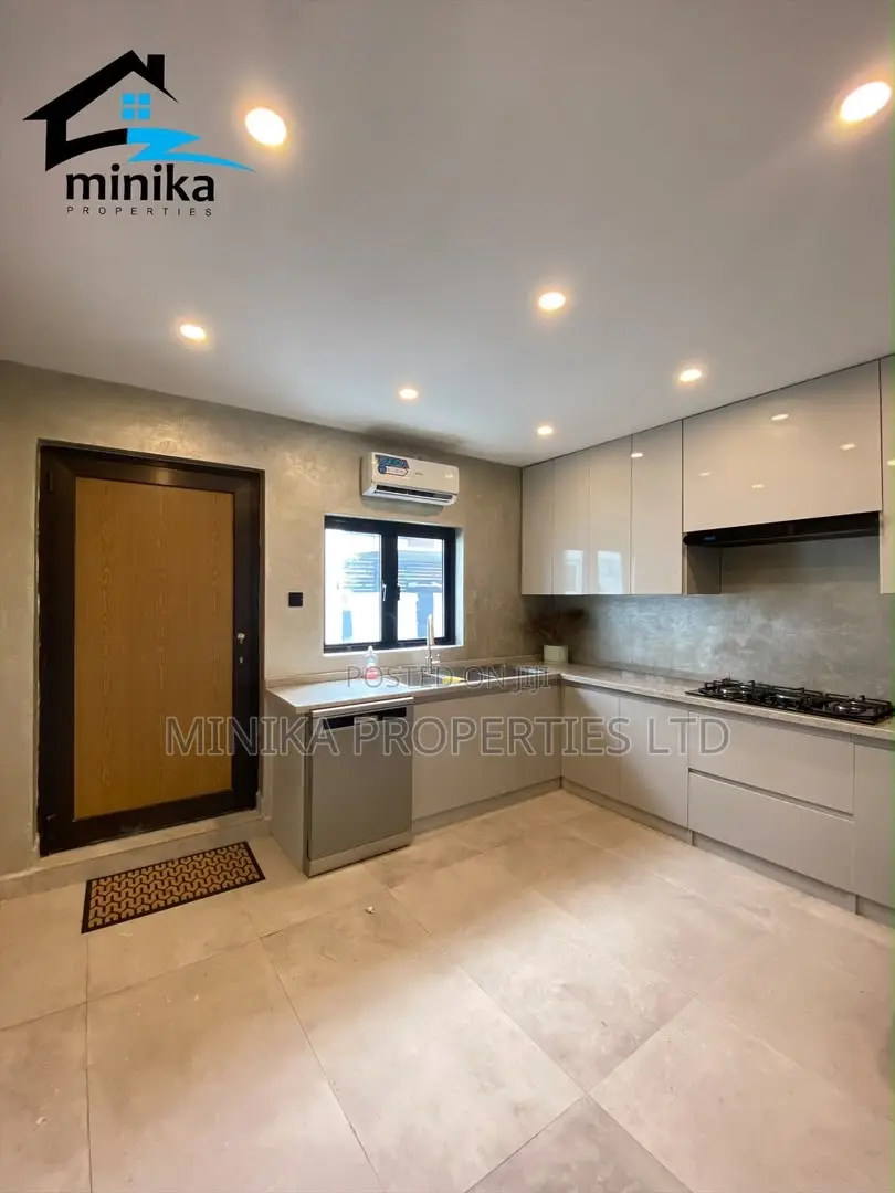 Furnished 4bdrm Duplex in Ikota for sale in Ikota