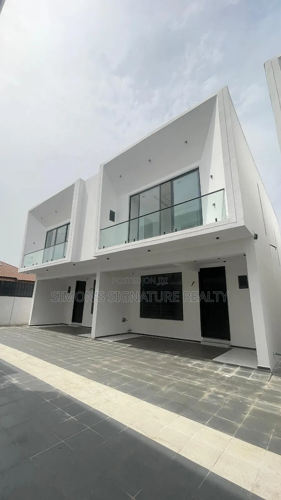 4bdrm Duplex in Ikota for sale in Ikota
