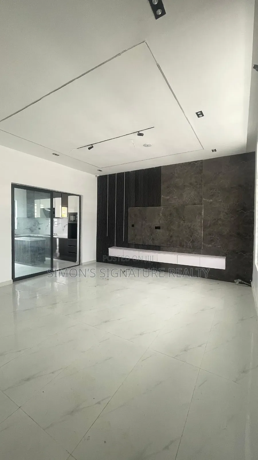 4bdrm Duplex in Ikota for sale in Ikota