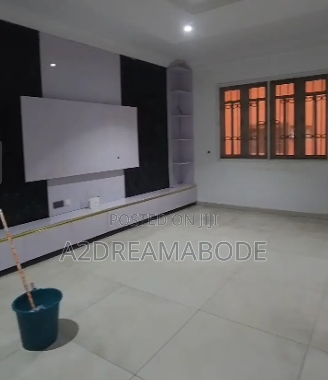 4bdrm Duplex in Yaba, Alagomeji for rent in Alagomeji