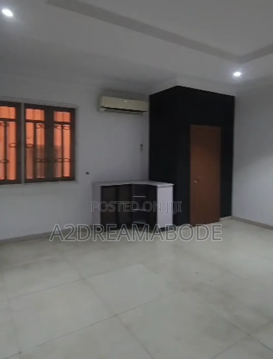 4bdrm Duplex in Yaba, Alagomeji for rent in Alagomeji