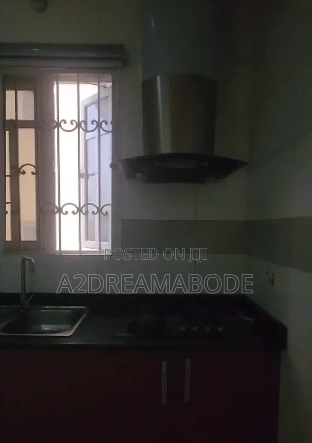 4bdrm Duplex in Yaba, Alagomeji for rent in Alagomeji