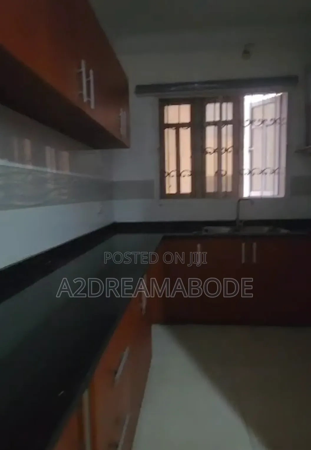4bdrm Duplex in Yaba, Alagomeji for rent in Alagomeji