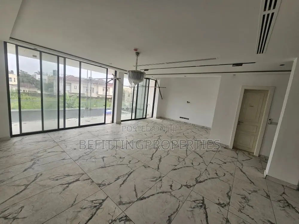 6bdrm Duplex in Banana Island for sale in Banana Island