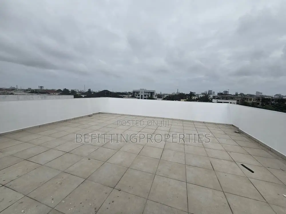 6bdrm Duplex in Banana Island for sale in Banana Island