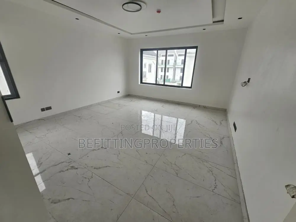 6bdrm Duplex in Banana Island for sale in Banana Island