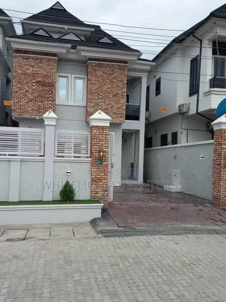 Furnished 5bdrm Duplex in Osapa for sale in Osapa london