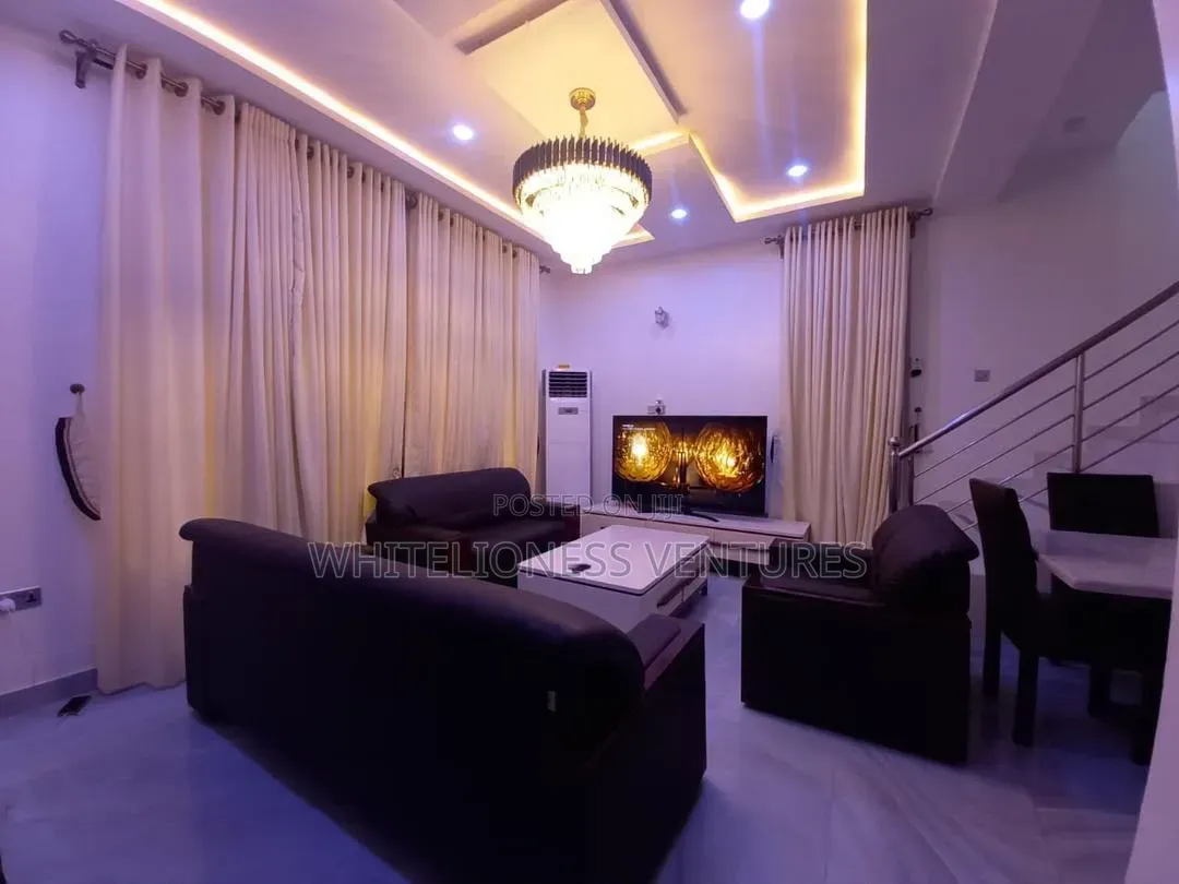 Furnished 5bdrm Duplex in Osapa for sale in Osapa london