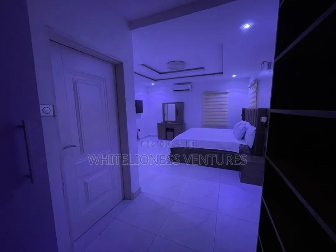 Furnished 5bdrm Duplex in Osapa for sale in Osapa london