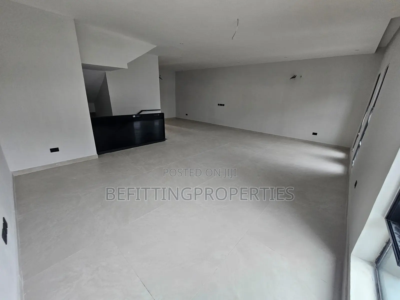 4bdrm Duplex in Banana Island for sale in Banana Island