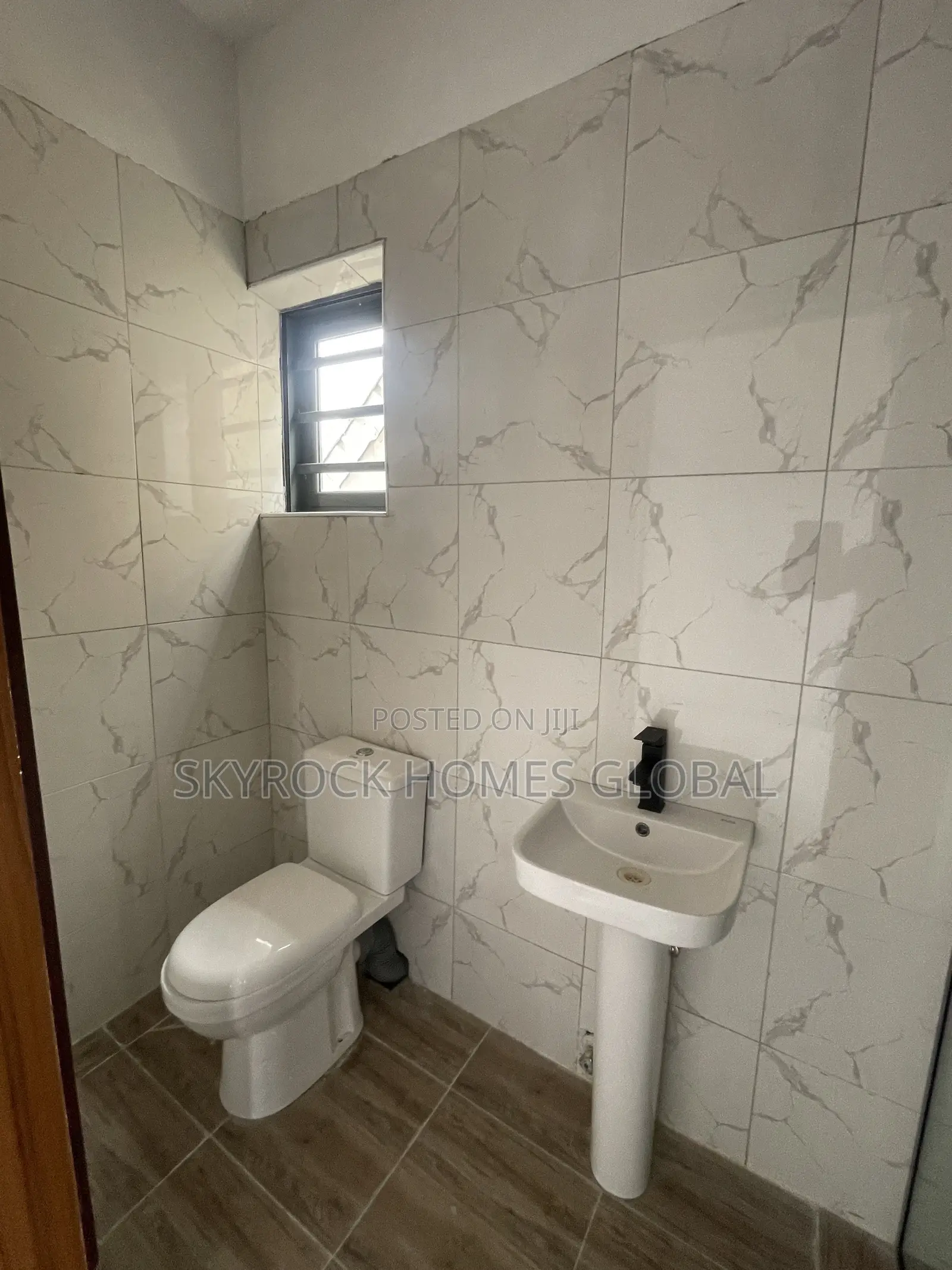 3bdrm Duplex in Off Lekki-Epe Expressway for sale in Off Lekki-Epe Expressway