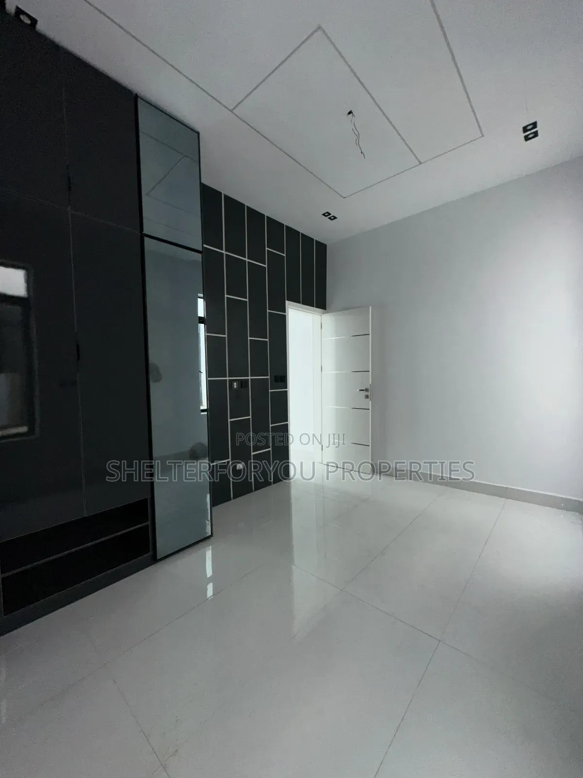 5bdrm Duplex in Off Lekki-Epe Expressway for sale in Off Lekki-Epe Expressway