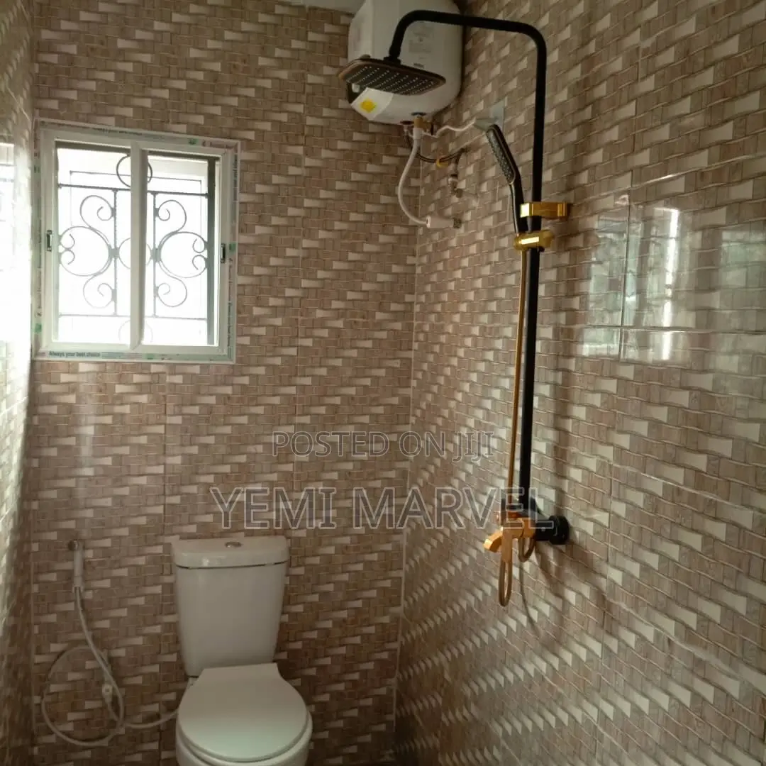 1bdrm Block of Flats in James Ajufo Estate for rent in Akala Express