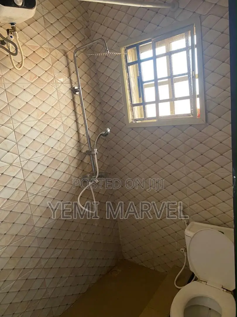 1bdrm Block of Flats in Hassan Block’S, for rent in Akala Express
