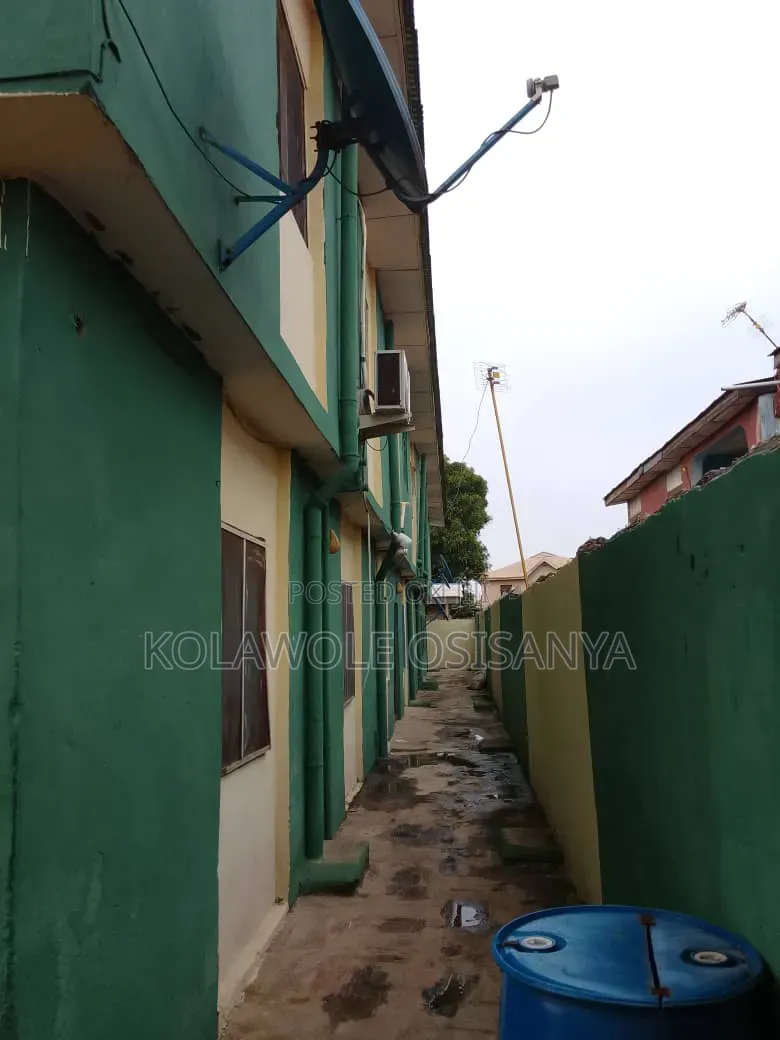 2bdrm Block of Flats in Igando / Ikotun/Igando for sale in Igando / Ikotun/Igando