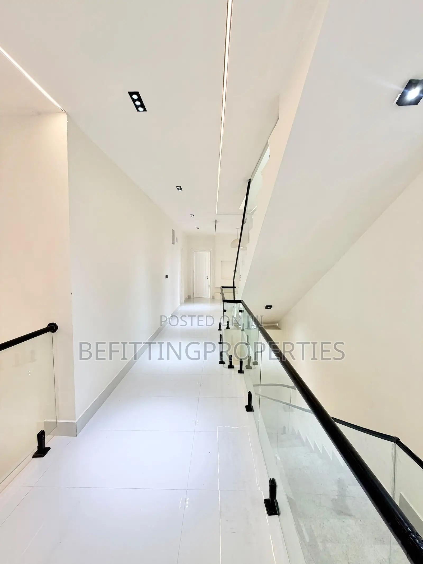 5bdrm Duplex in Lekki for sale in Lekki