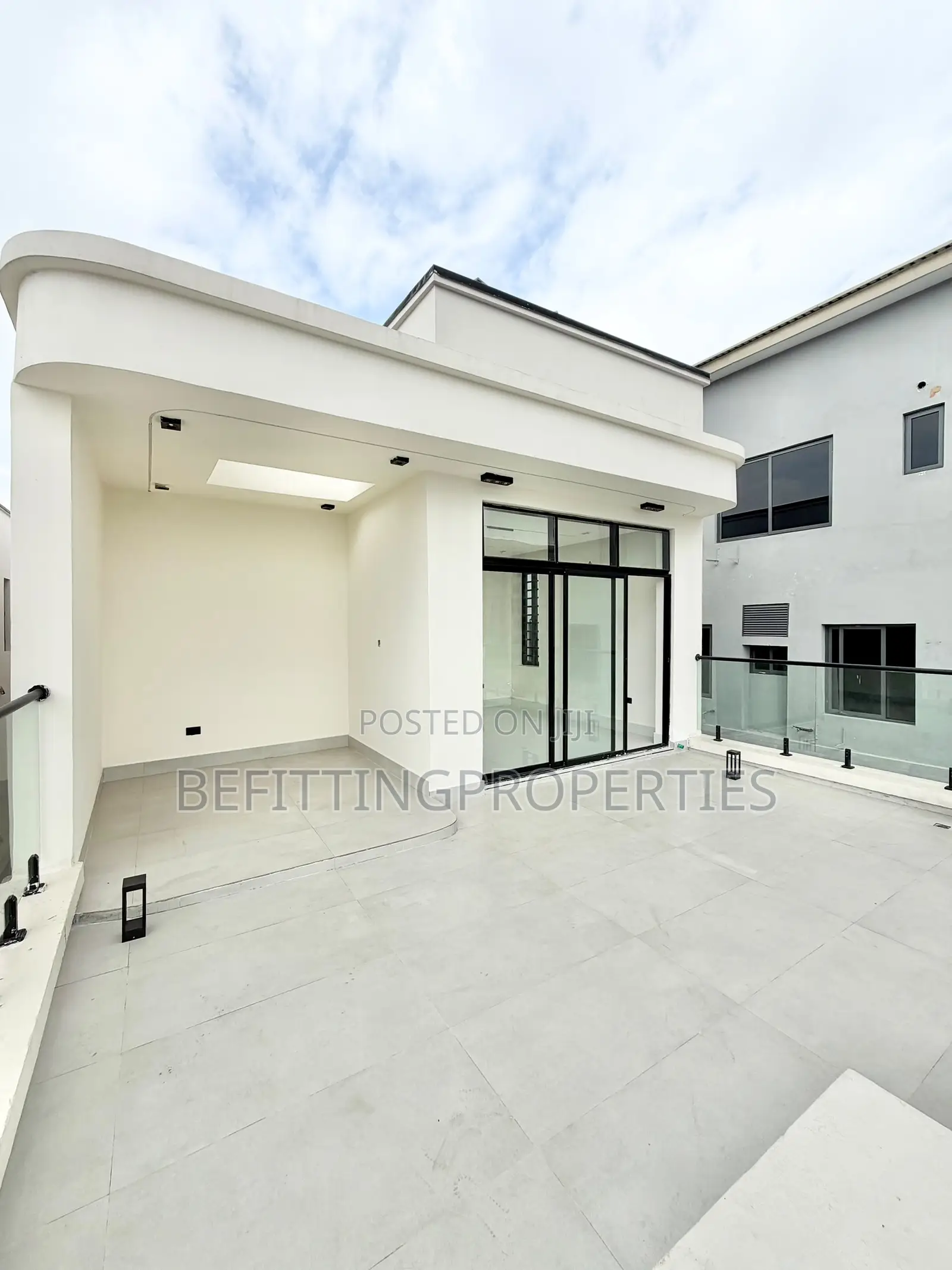 5bdrm Duplex in Lekki for sale in Lekki