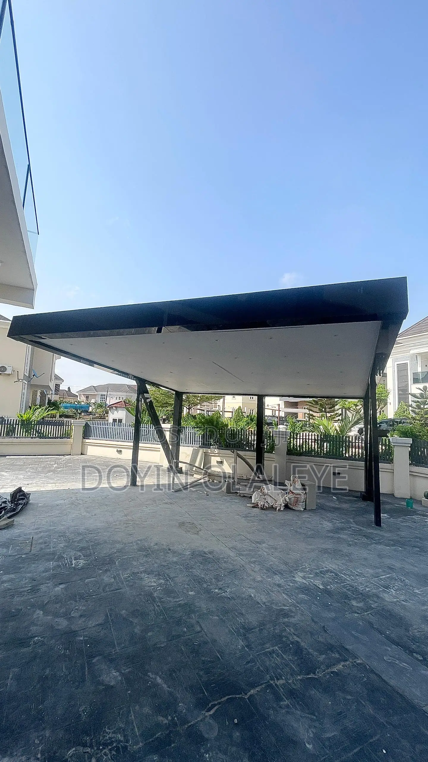 5bdrm Duplex in Chevron for sale in Chevron