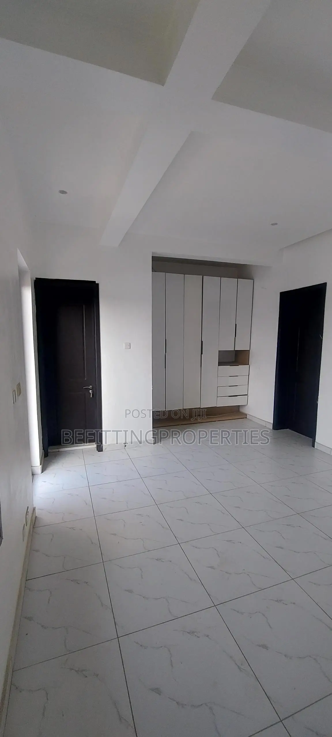 4bdrm Duplex in Ilupeju for sale in Ilupeju