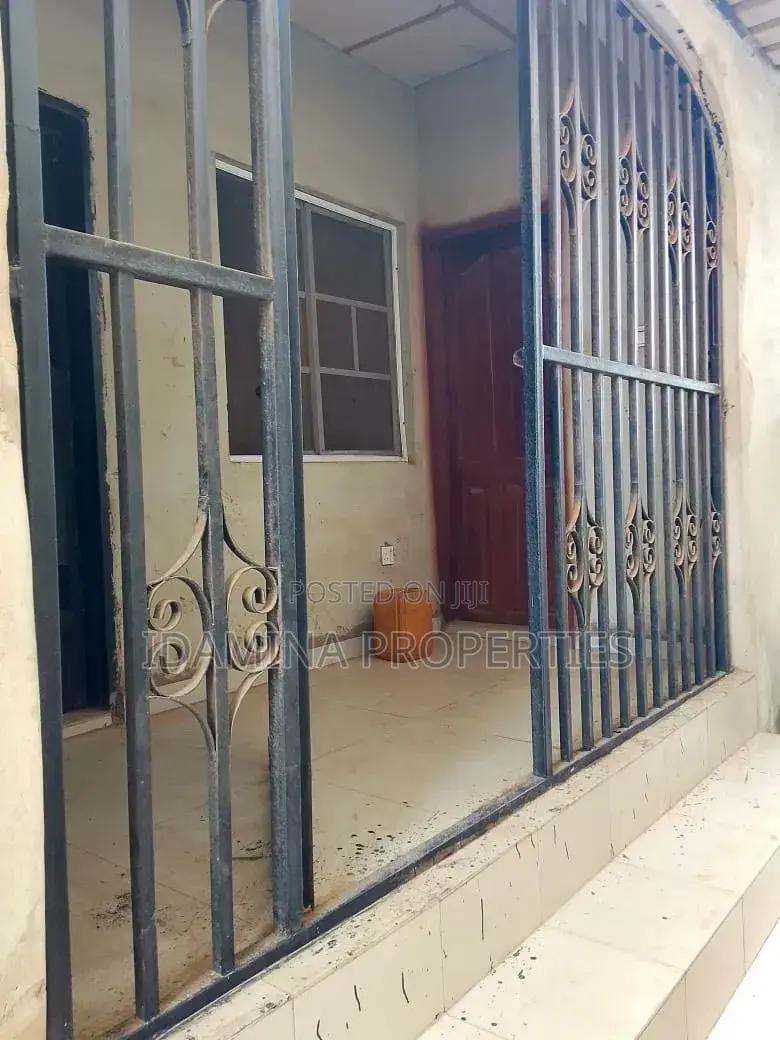 2bdrm Duplex in Ikorodu Garage for rent in Ikorodu Garage