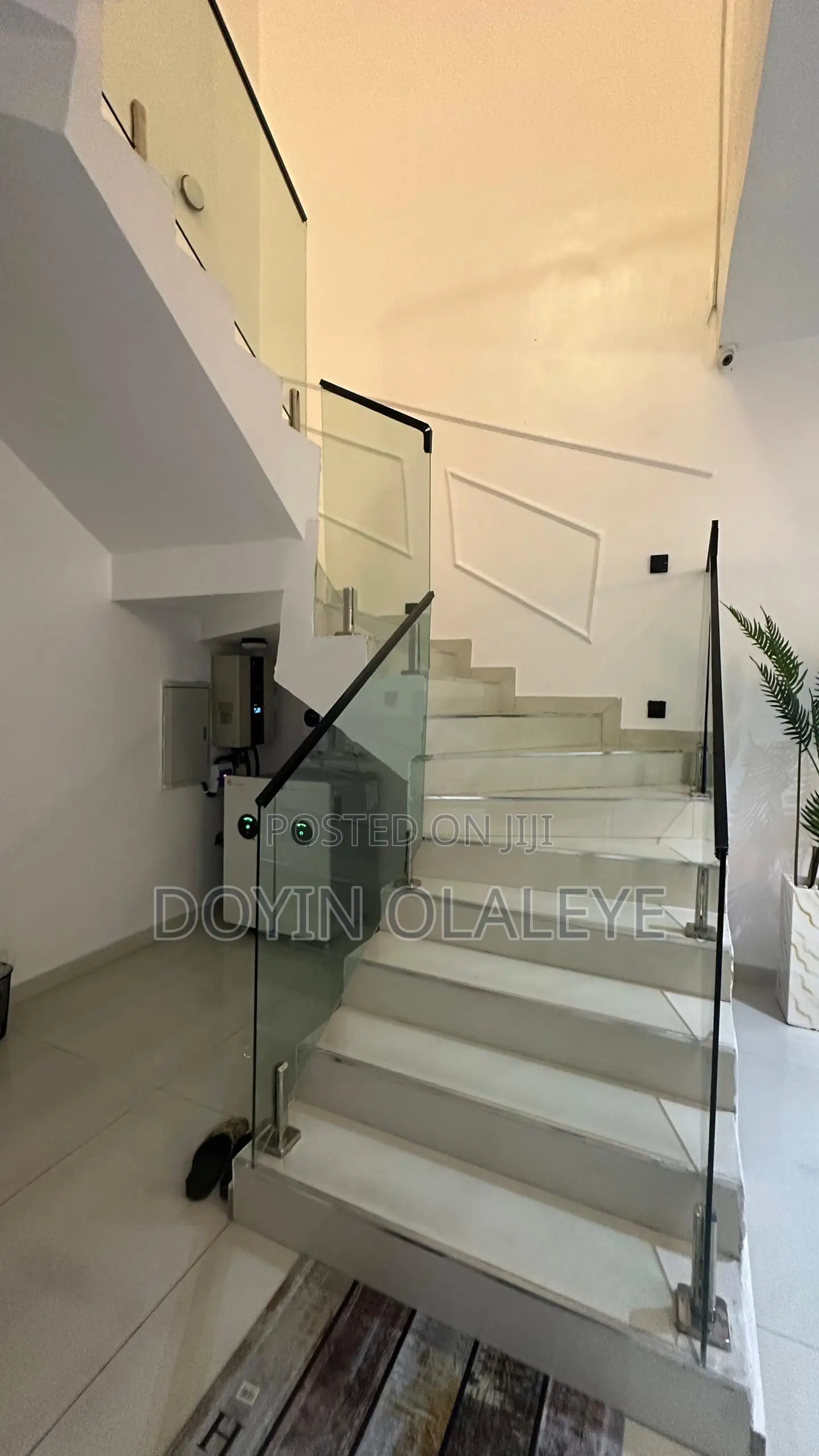 4bdrm Duplex in Chevron for sale in Chevron