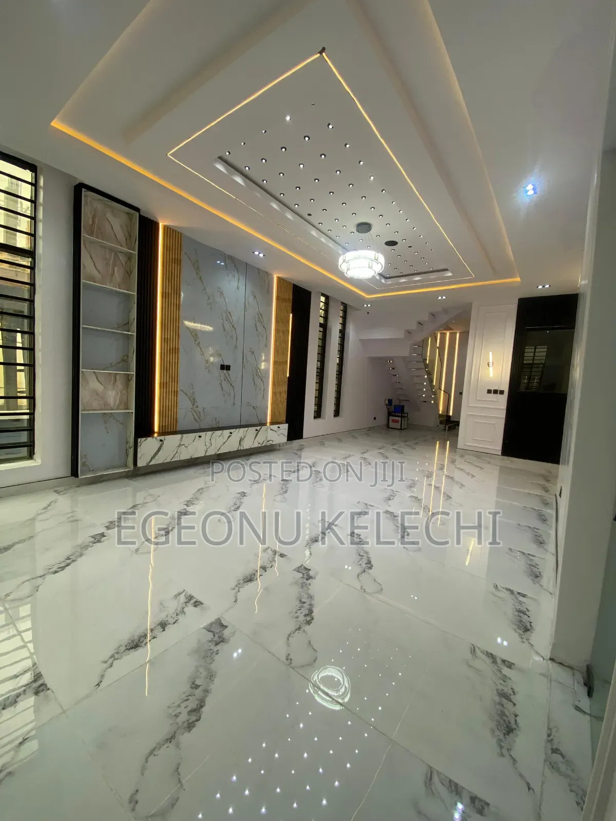 5bdrm Duplex in Ikota for sale in Ikota