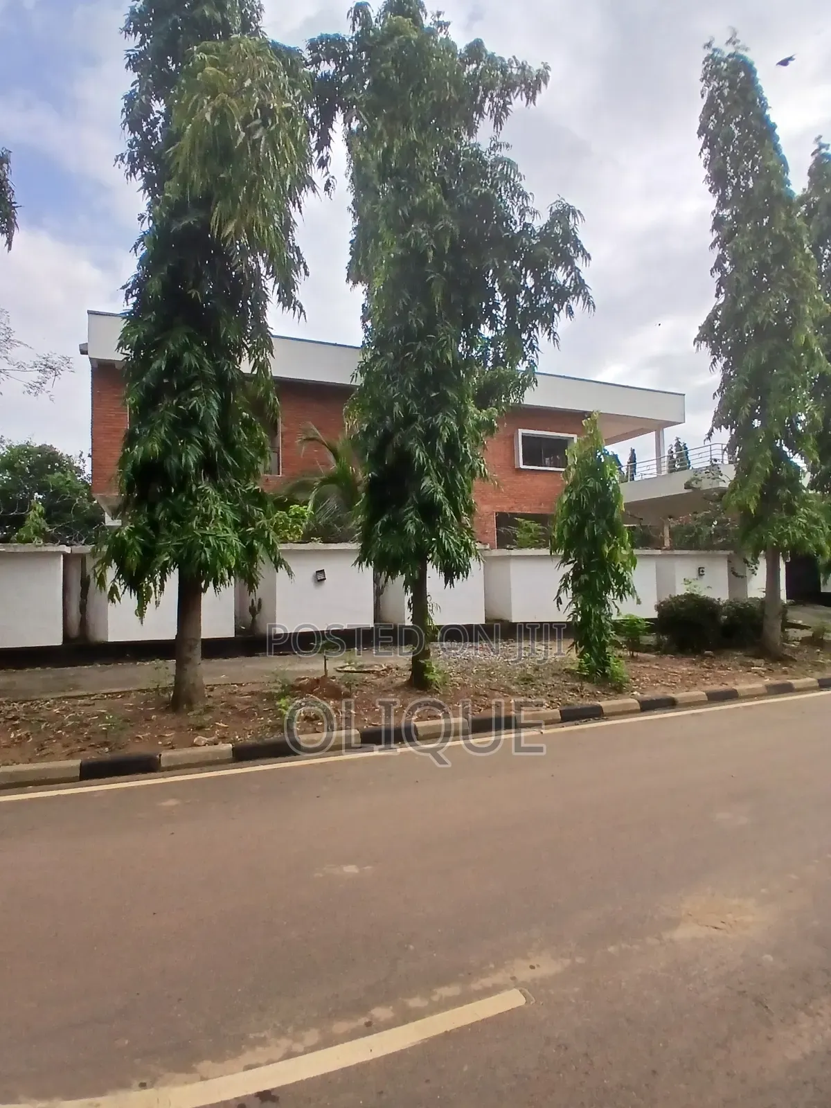 12bdrm Duplex in Maitama for sale in Maitama
