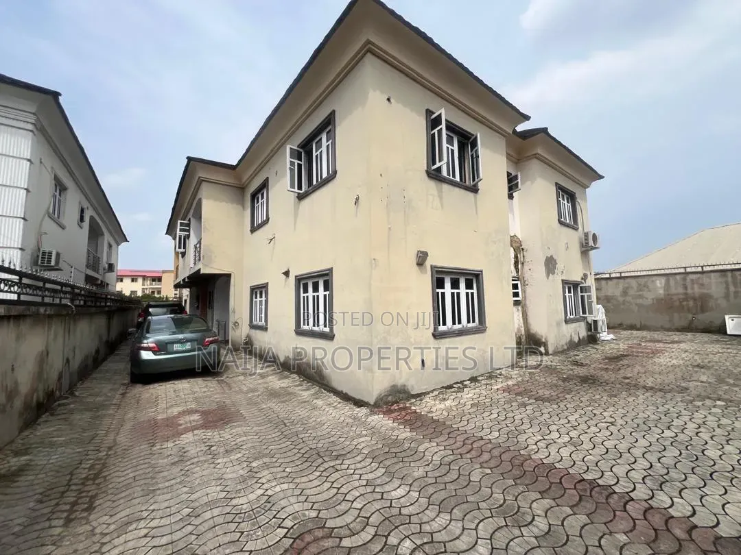 3bdrm Block of Flats in Ogidan, Sangotedo for sale in Sangotedo