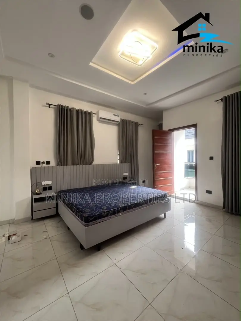 4bdrm Duplex in Ikota for sale in Ikota