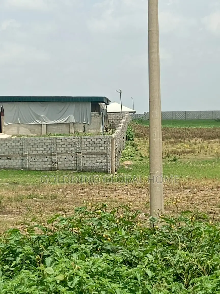 1 Heacters of Land in Gwagwalada by Gwako for Sale. Abuja – Nigeria in Kutunku