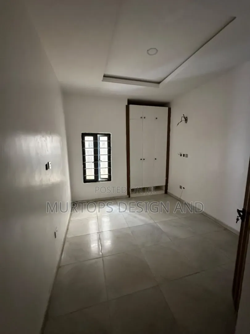 4bdrm Townhouse/Terrace in Lekki Phase 2 for sale in Lekki Phase 2