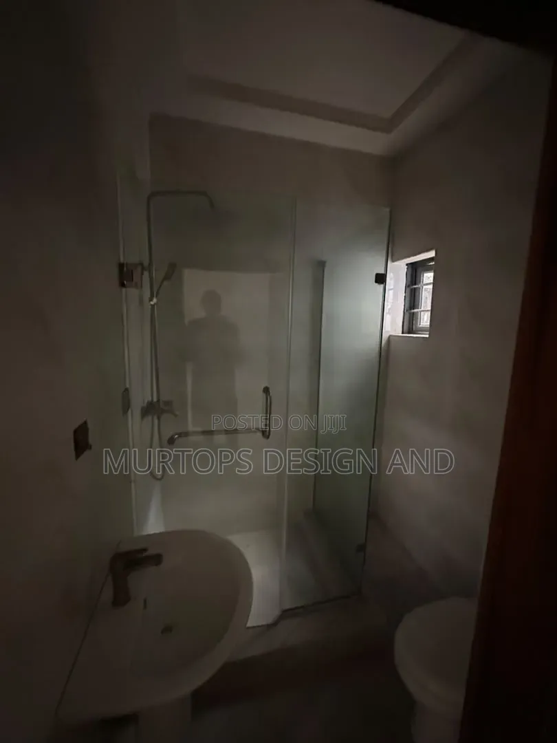 4bdrm Townhouse/Terrace in Lekki Phase 2 for sale in Lekki Phase 2