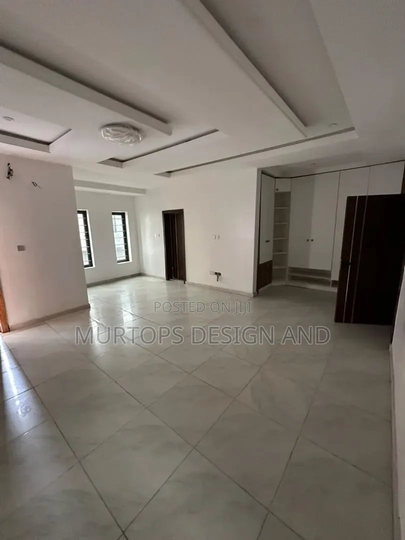4bdrm Townhouse/Terrace in Lekki Phase 2 for sale in Lekki Phase 2