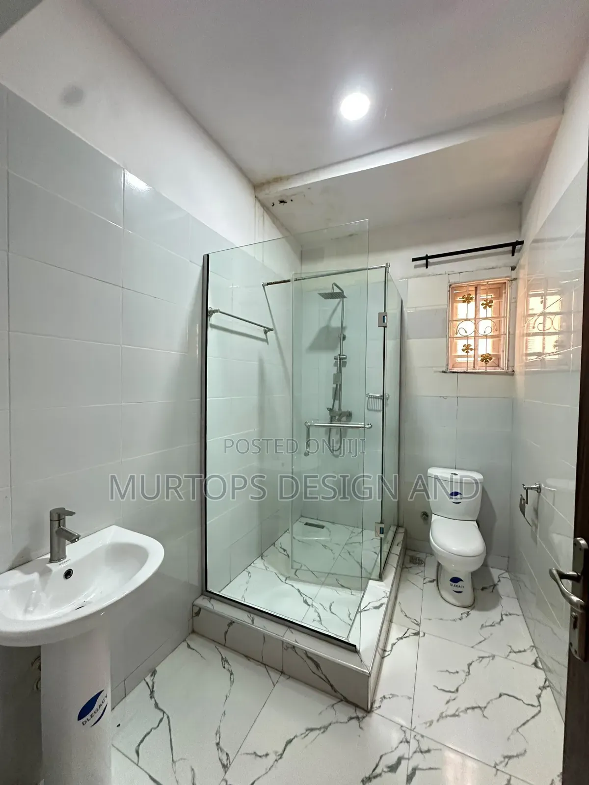 Furnished 4bdrm Duplex in Northern Foorshore, Chevron for sale in Chevron