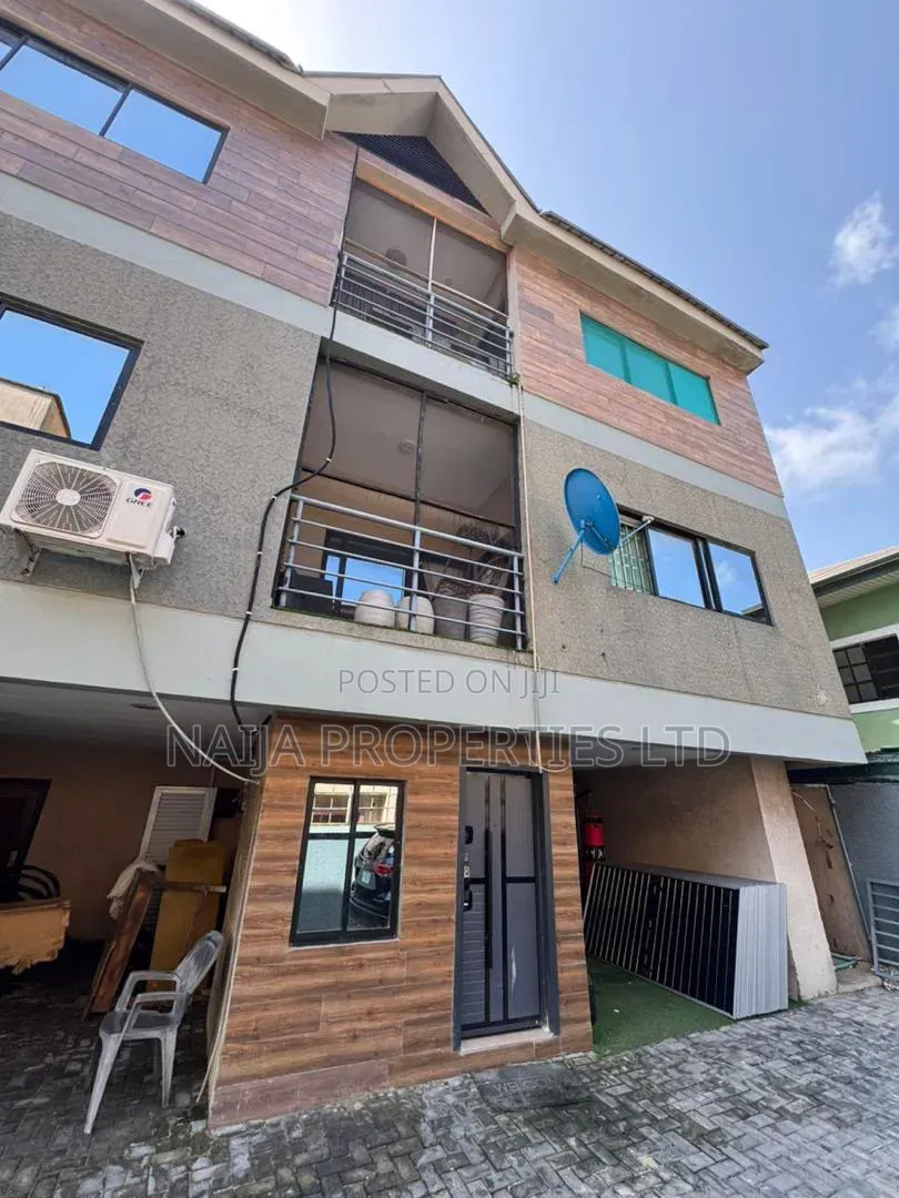 4bdrm Townhouse / Terrace in Osapa London for rent in Osapa london