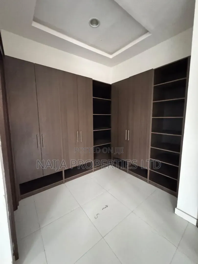4bdrm Duplex in Ologolo for rent in Ologolo