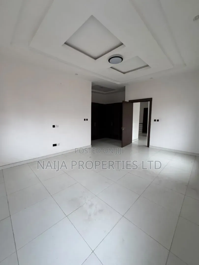 4bdrm Duplex in Ologolo for rent in Ologolo
