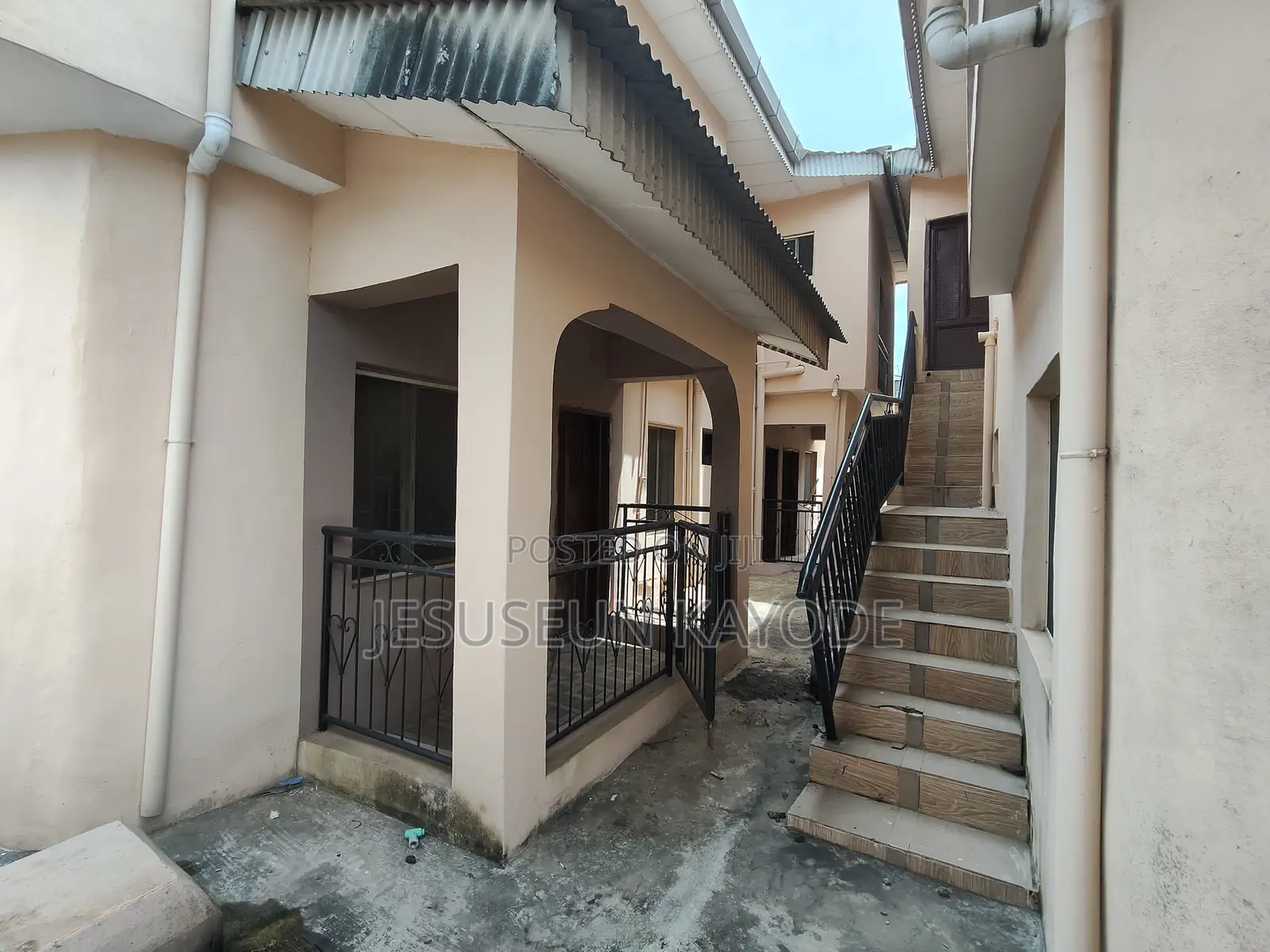 12bdrm Block of Flats in Manna Cola Estate, Alakuko for sale in Alakuko