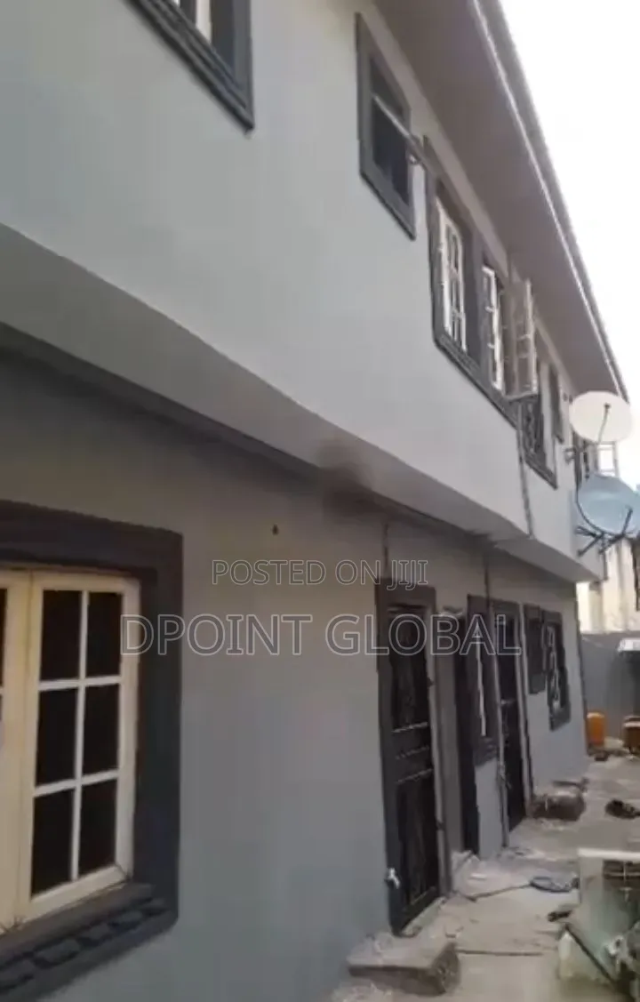 8bdrm Block of Flats in Magodo Phase One for sale in GRA Phase 1