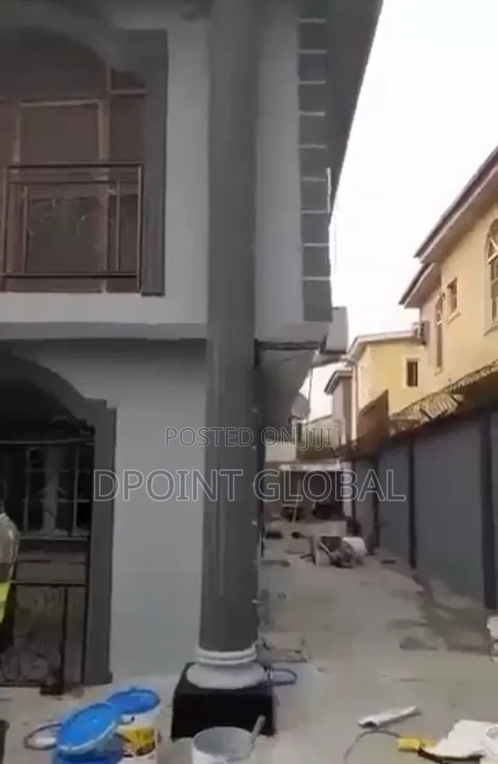 8bdrm Block of Flats in Magodo Phase One for sale in GRA Phase 1