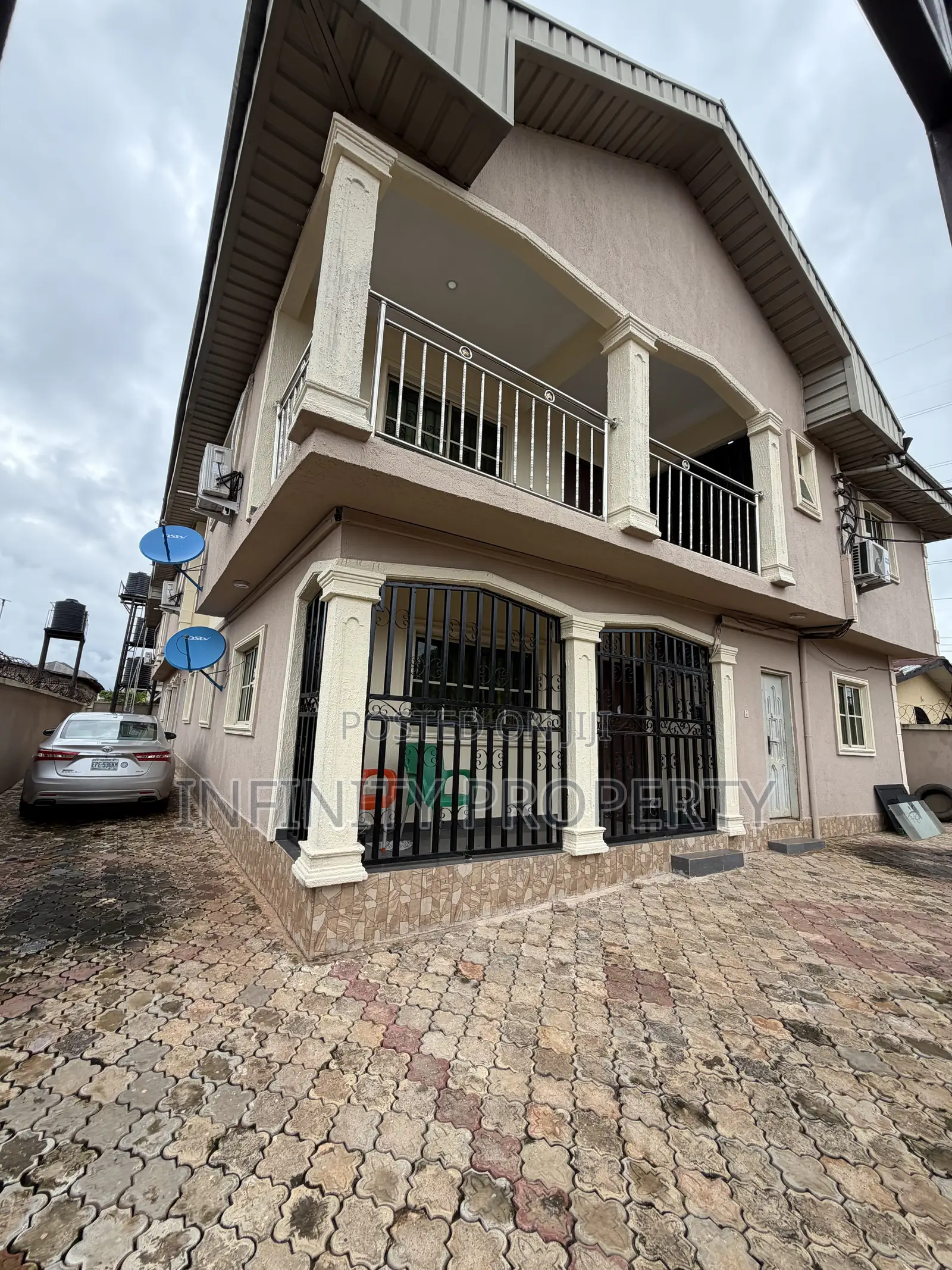 3bdrm Block of Flats in Irhirhi, Benin City for sale in Benin City