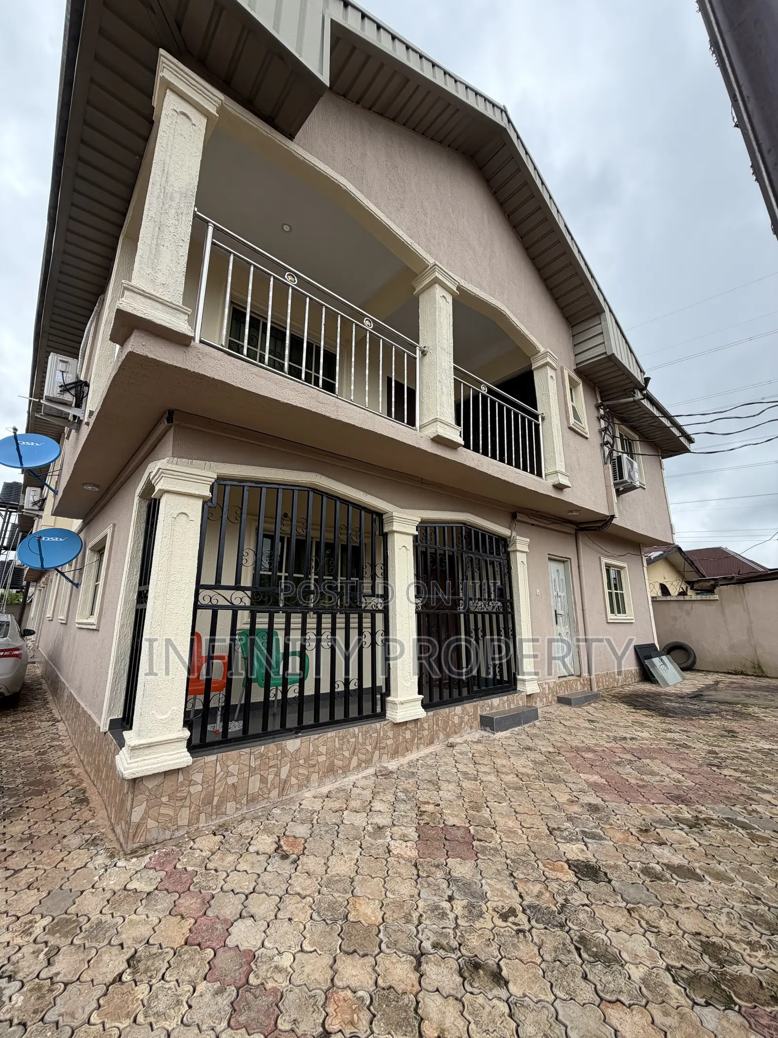 3bdrm Block of Flats in Irhirhi, Benin City for sale in Benin City