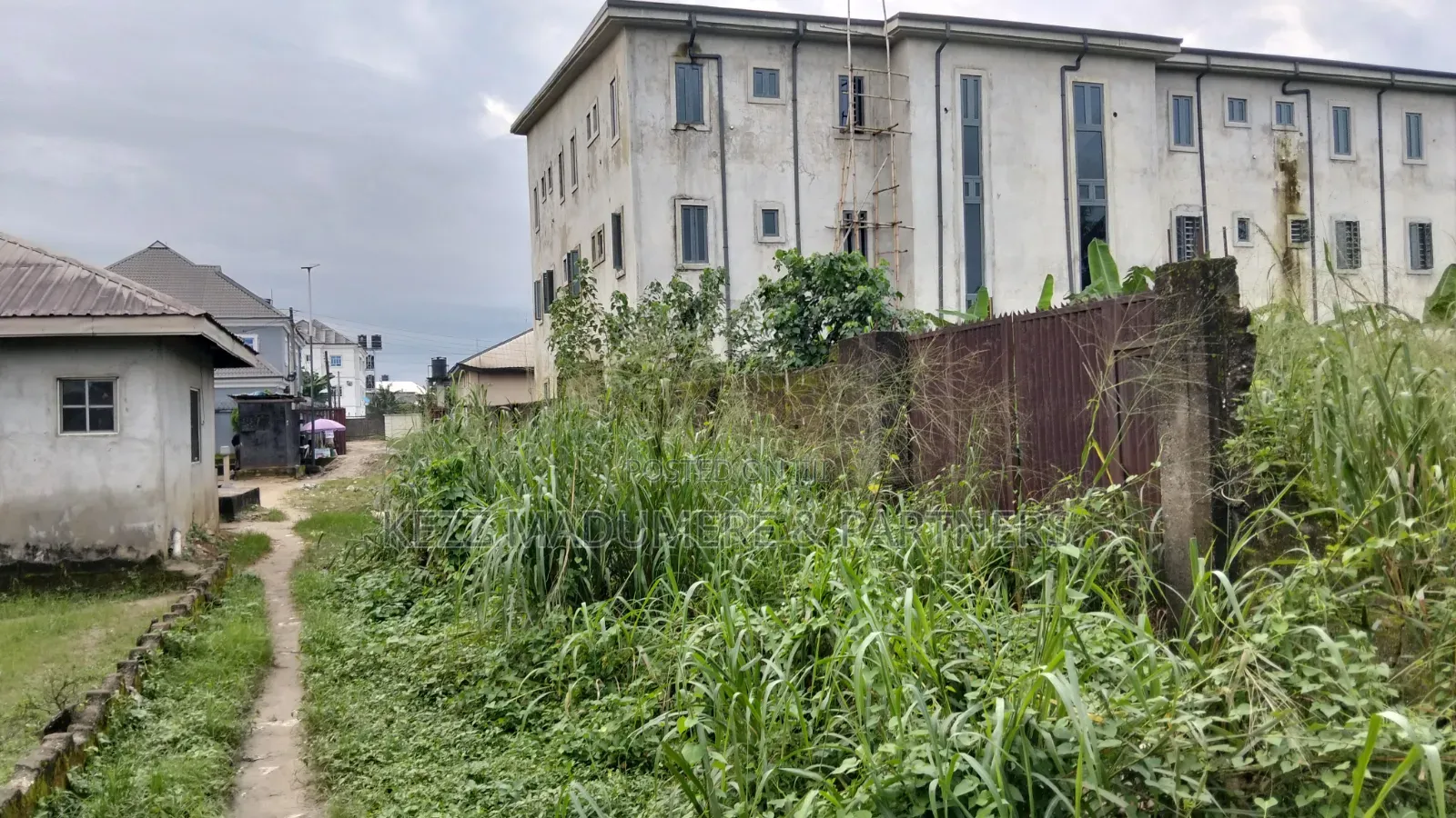 For Sale : 2 Plots on the Street, Winner's Chapel, Rumudomaya, Ph in Port-Harcourt