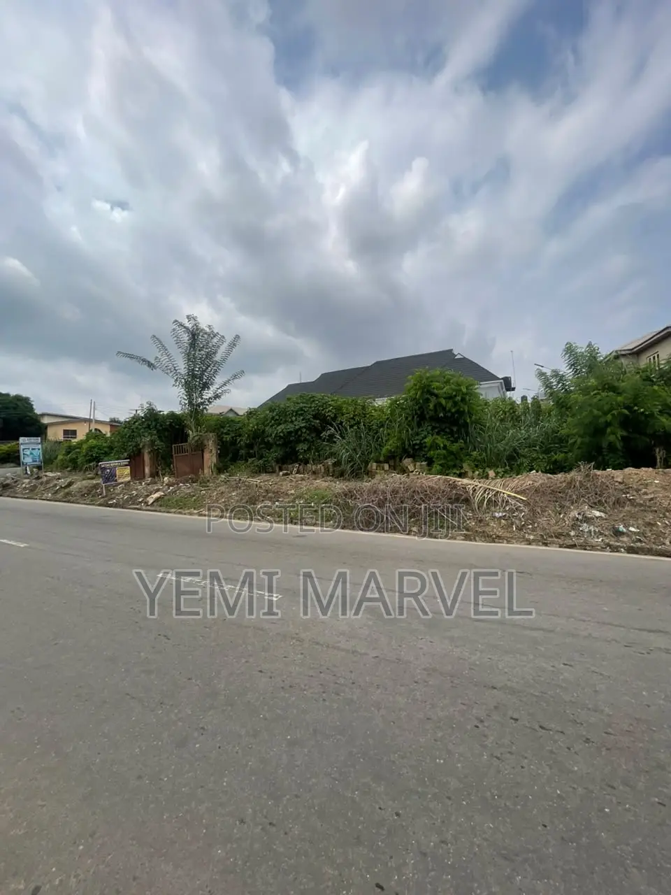 Over 600sqm Mixed Land Facing Main WWCI, Oluyole, Ibadan in Oluyole Estate