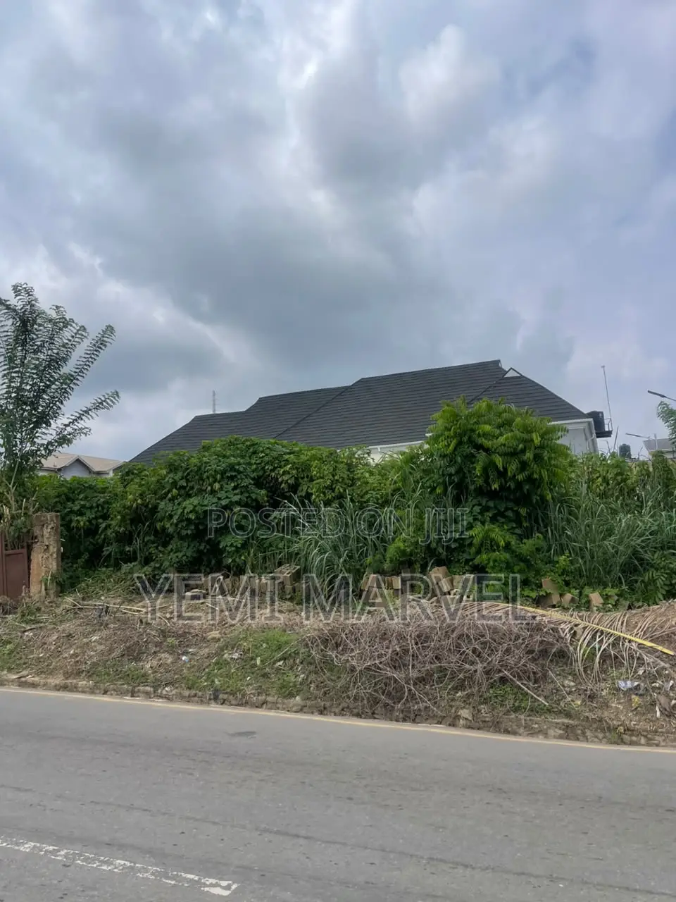 Over 600sqm Mixed Land Facing Main WWCI, Oluyole, Ibadan in Oluyole Estate