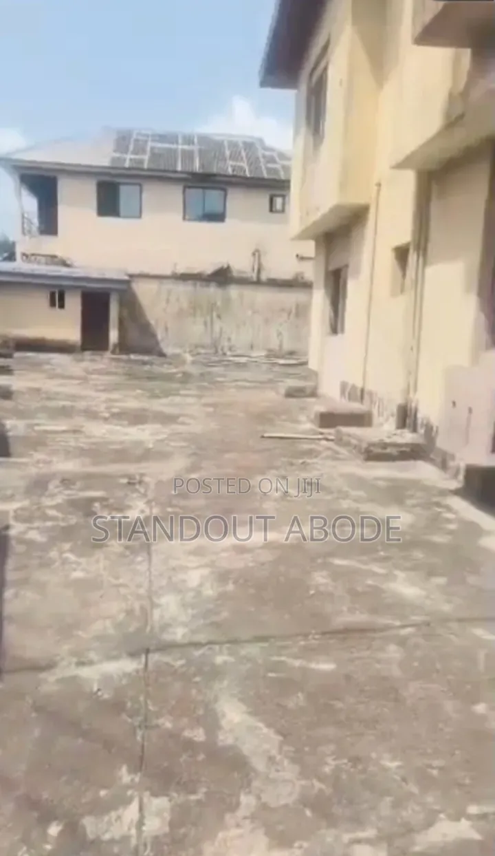 3bdrm Block of Flats in Good Location, Ijegun for sale in Ijegun