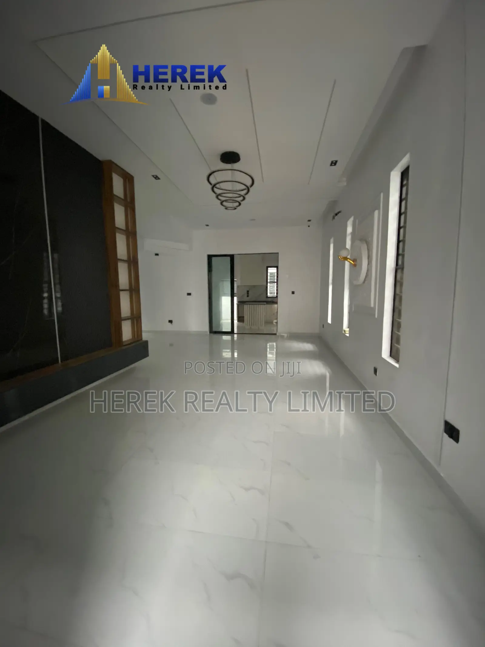 5bdrm Duplex in Ikota for sale in Ikota
