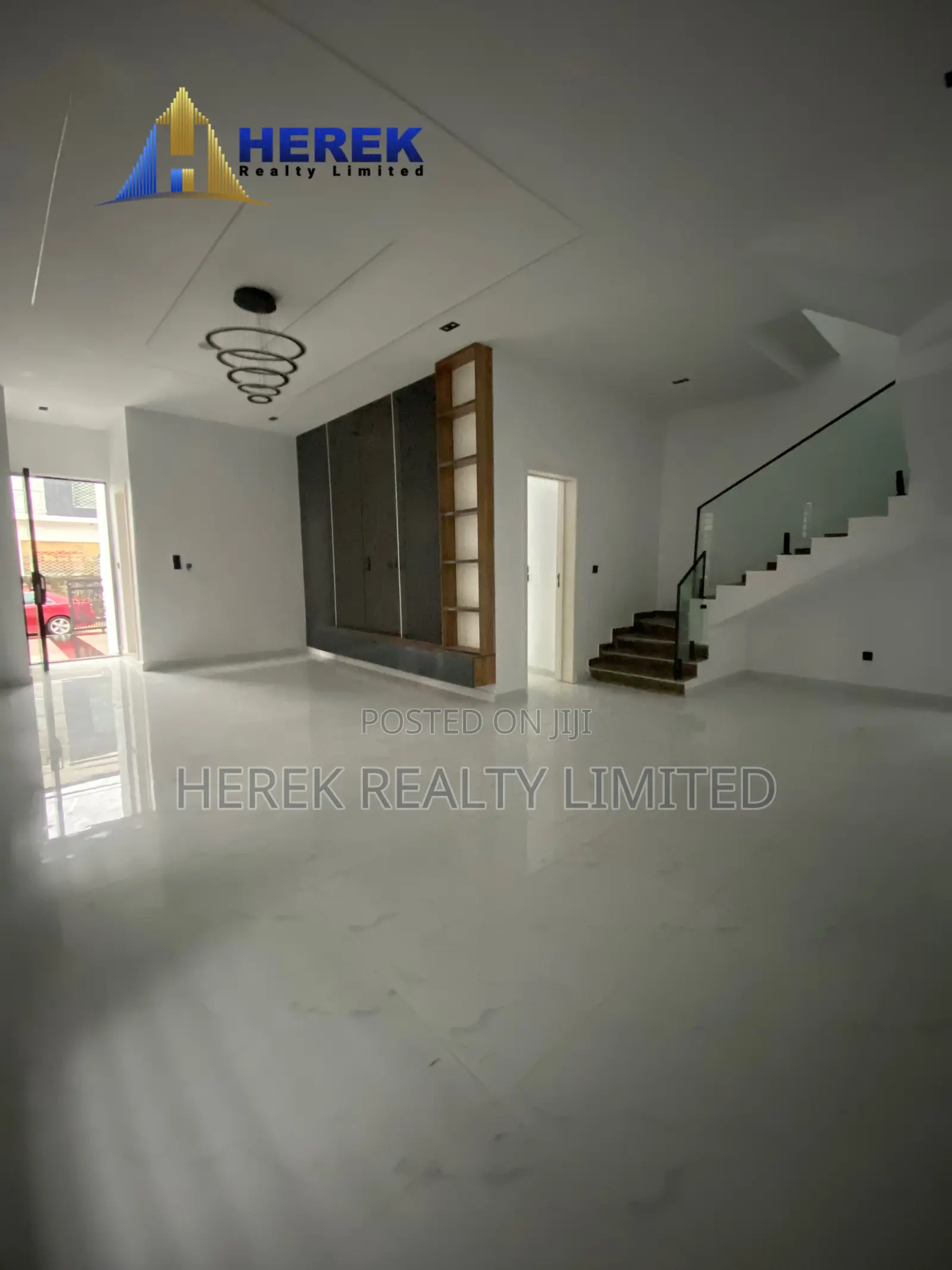 5bdrm Duplex in Ikota for sale in Ikota